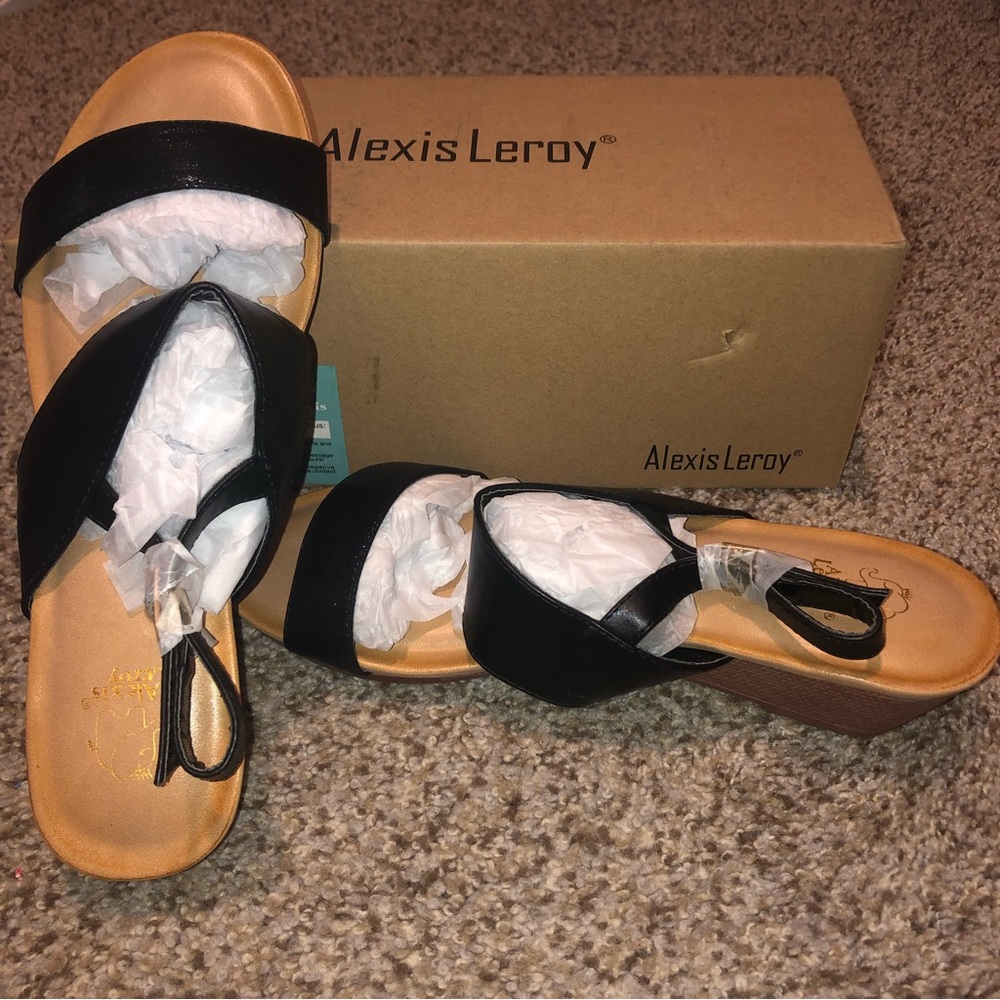 Alexis Leroy Womens Wedge Sandals Black Ankle Strap Buckle Size 8 New In Box